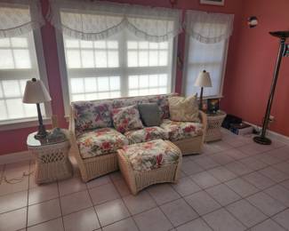 Wicker set, more pieces not in photo
Lamps, floor lamp