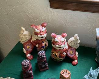 FOO DOGS