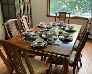 DNING ROOM TABLE AND 6 SOLID CHAIRS