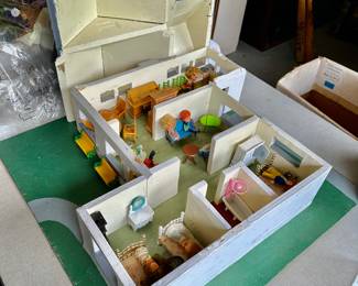 Vintage doll house with accessories 