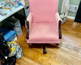 Pink chair 