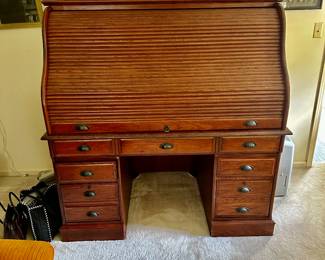 Roll top desk 