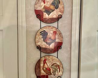 Rooster plates w/holder 