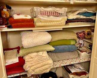 Misc. linens, blankets etc 