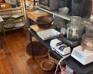 high end enameled cookware and kitchen appliances