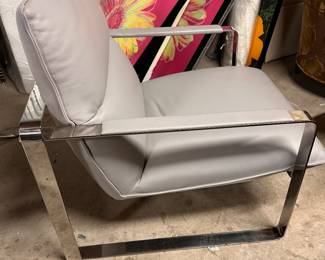 Item in storage. If interested, ask