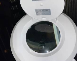 Floor Luminescent Magnifier