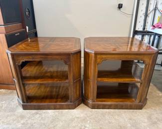 Vtg Drexel Heritage Tiered Accent End Table w. Burled Walnut Accents	