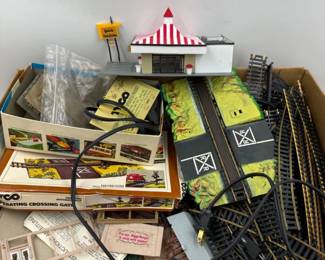 Box Filled w/Vintage Tyco HO Tracks & Buildings and More!	