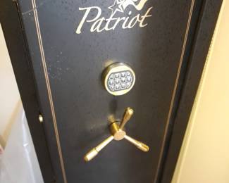 Patriot Gun Safe by Cannon