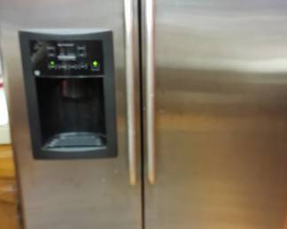 GE stainless steel refrigerator freezer