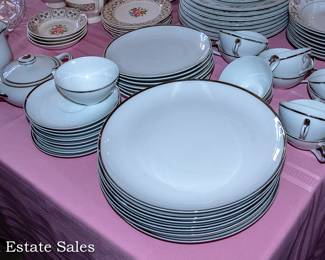 Dinnerware Sets