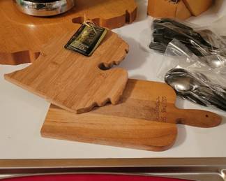 Cutting boards, knives, Utensils and cookware