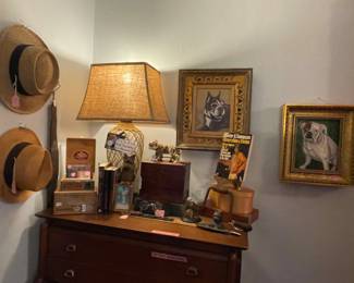 The Safari space;) Plus 2 dogs that were NOT hunted down! Great frames…