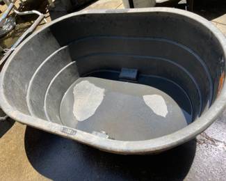 LITTLE GIANT OVAL STOCK TANK