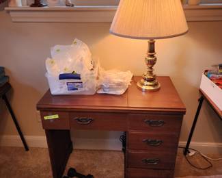 Sewing machine cabinet