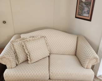 Bassett Love seat 