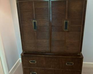 MID CENTURY ASIAN BEDROOM SUITE.