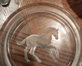 Hoya Tokyo crystal horse dish