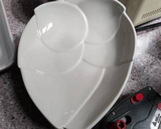 Vintage Hall Pottery Artichoke plates