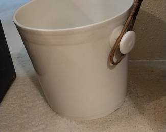 Stoneware bucket