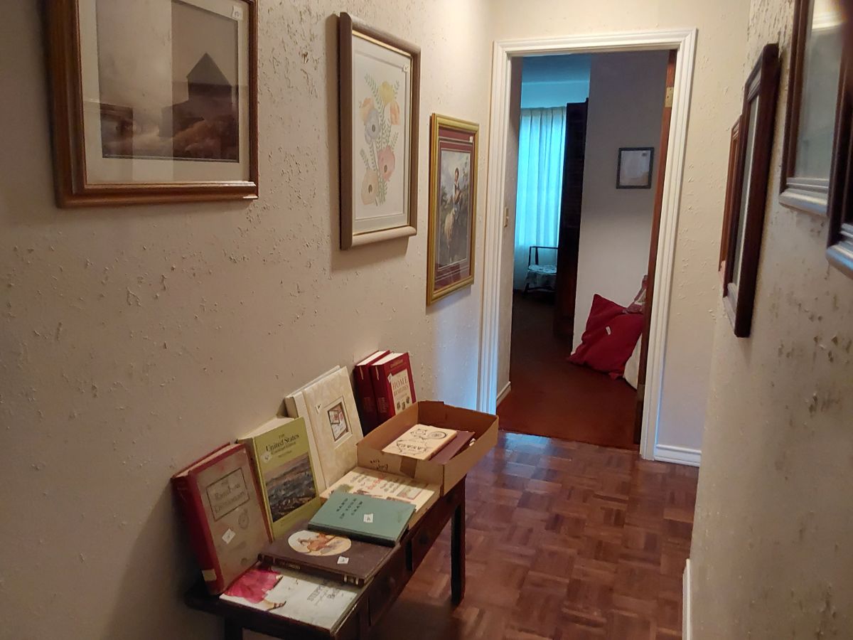 ESTATE SALE with ANTIQUES in Hallettsville, TX starts on 7/11/2024