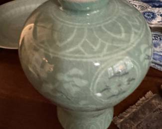Celadon vase 