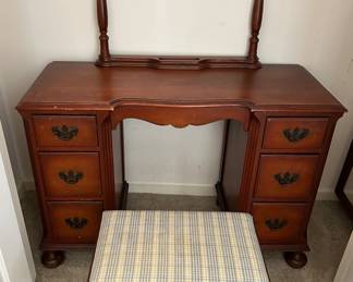 another vanity with stool and mirror
