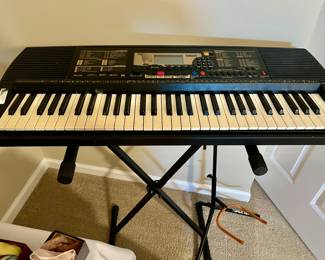 Yamaha keyboard and stand
