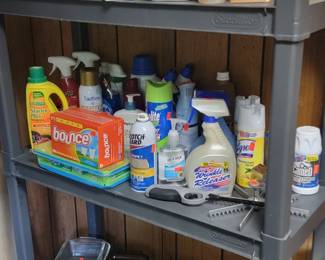 Various cleaning supplies and baking dishes 