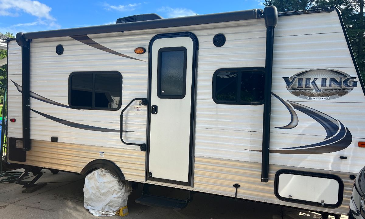 Kewaskum Estate Sale ALL MUST GO !!! starts on 7/12/2024