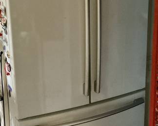 Lg refrigerator 