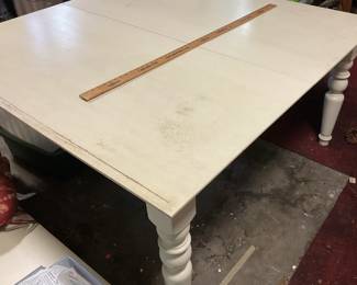 5’ square table has 2 leaves that add 31”