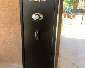 Gun safe with combination