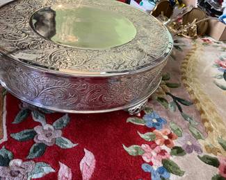 #115	Round Silverplated Footed Cake Display Stand - 19x6	 $50.00 
