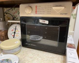 #158	Sharp Carousel II (half-pint) microwave	 $20.00 
