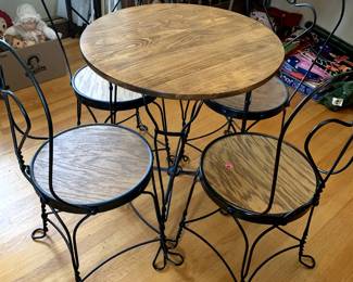 #34	Bistro Set w/4 chairs 24x30	 $125.00 
