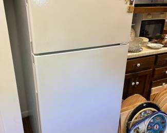#146	Hotpoint Refrigerator - Model HPSs16BTNBRWW 	 $150.00 
