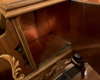 #17	Standup Humidor 20x12x28	 $150.00 
