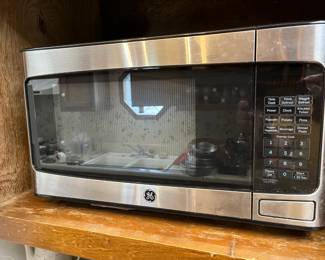 #157	GE Microwave	 $25.00 
