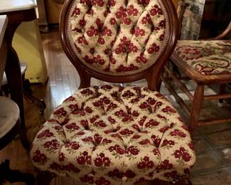 #18	Wood rose carved button backed bubble chair 	 $75.00 
