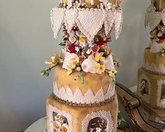 #200	Cake Mold w/3 Tiers w/Pillar between middle & Top Layer w/sugared Flowers - approx 23" Tall	$25
