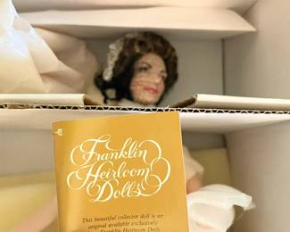 #242	Franklin Heirloom doll Jacqueline Kennedy	 $25.00 
