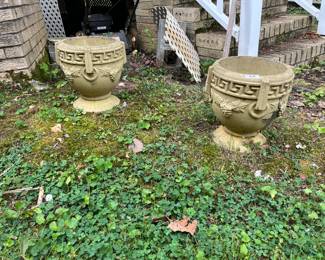 #62	Pair concrete planters beige 12x13	 $45.00 
