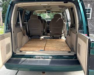 1998 GMC Safari SLE Model - v6 Engine  $3000 or best offer  (has minimum)