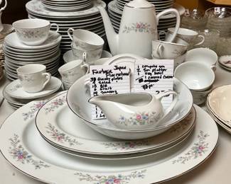 #179	Fantasia Florenteen Japan - mixed Set of China - 93 pcs	 $220.00 
