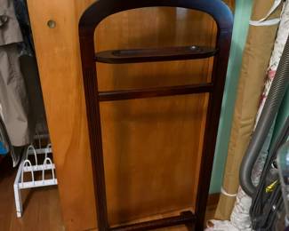 #244	Men's Valet 18x46	 $30.00 
