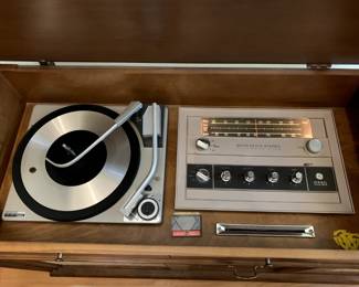 #31	General Electric cabinet stereo 46x16x28 heavy	 $45.00 
