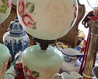 #111	Antique Wagon Wheel Embossed Hand-Painted Gone with the Wind 2 Globe Lamp - 22"Tall	 $75.00 
