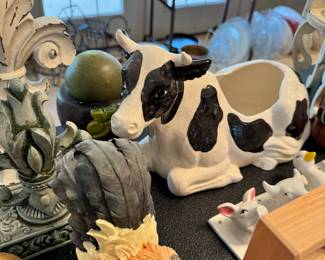 Knick knacks and decor items